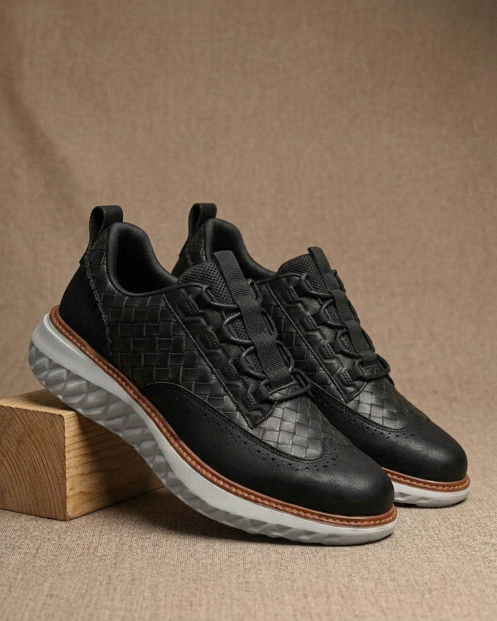 Emory & Blanc The Alexander Midnight Black continental-style variant image