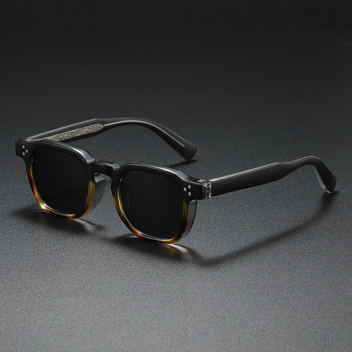 Corin Comfort Keyhole Sunglasses — Black/Semi Leopard | Emory & Blanc