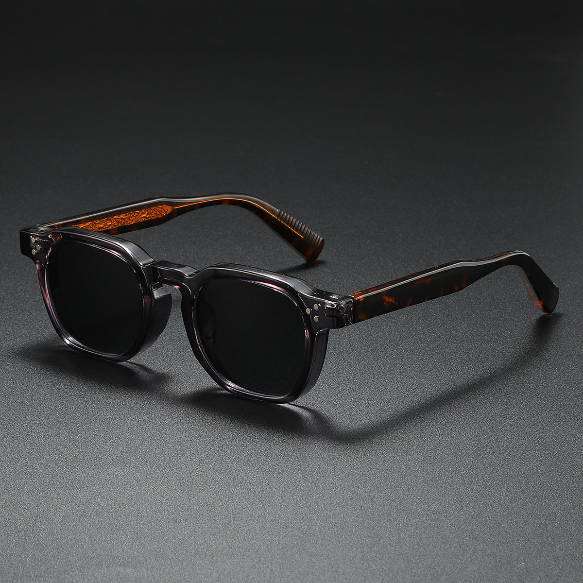 Corin Comfort Keyhole Sunglasses — Dark Grey/Leopard | Emory & Blanc