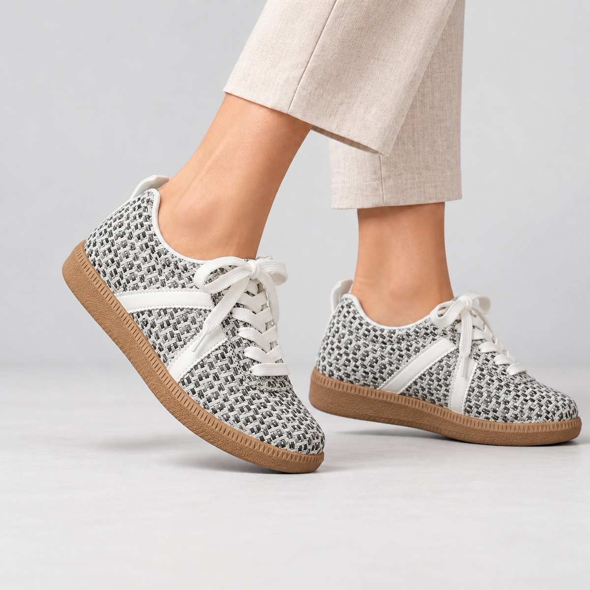 Darby Cushioned Walking Sneakers | Emory & Blanc