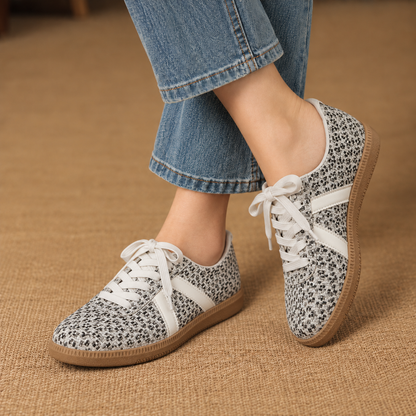 Darby Cushioned Walking Sneakers | Emory & Blanc