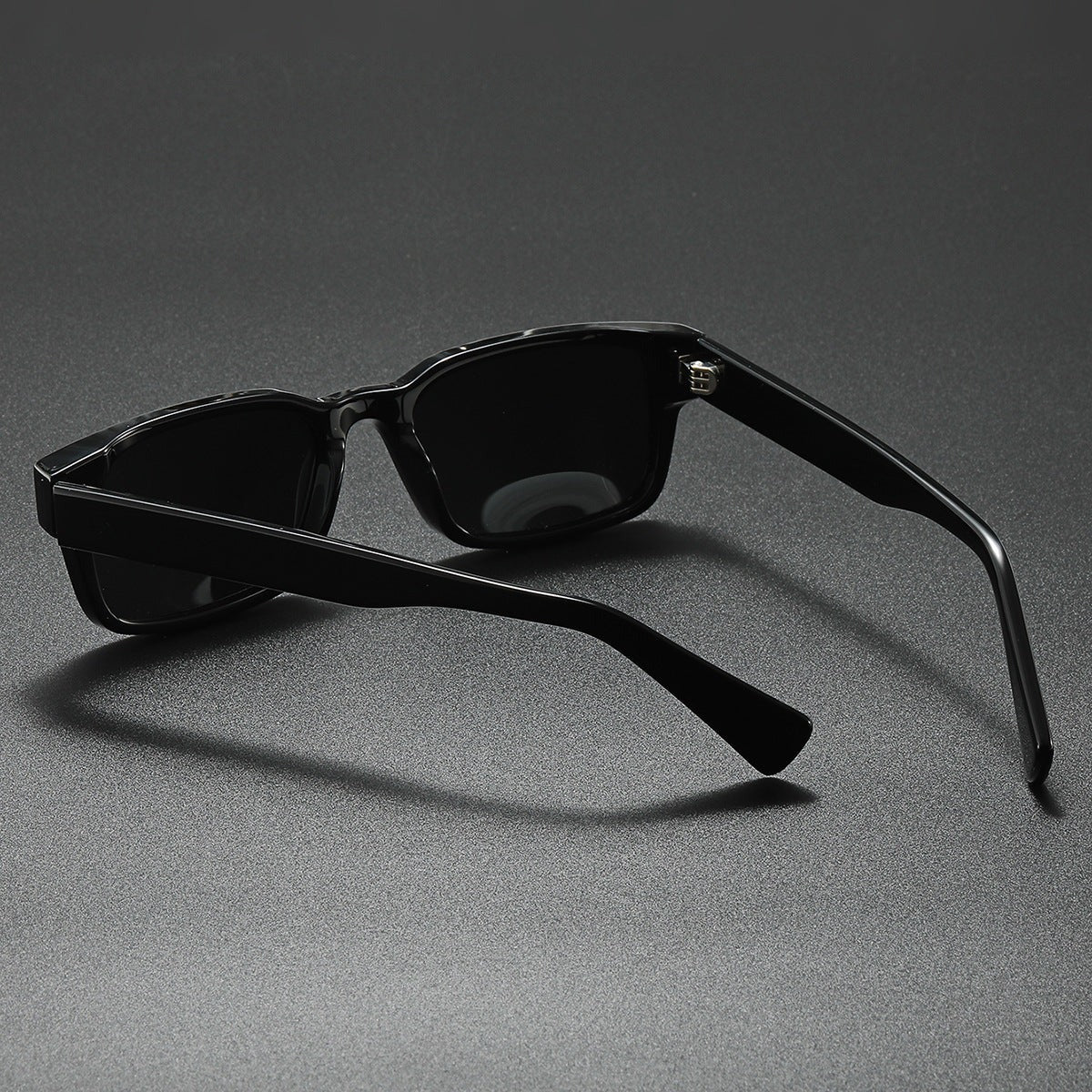 Eamon Everyday Square Sunglasses | Emory & Blanc