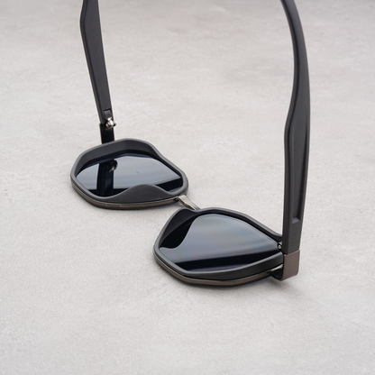 Elian Lightweight Faceted Sunglasses | Emory & Blanc
