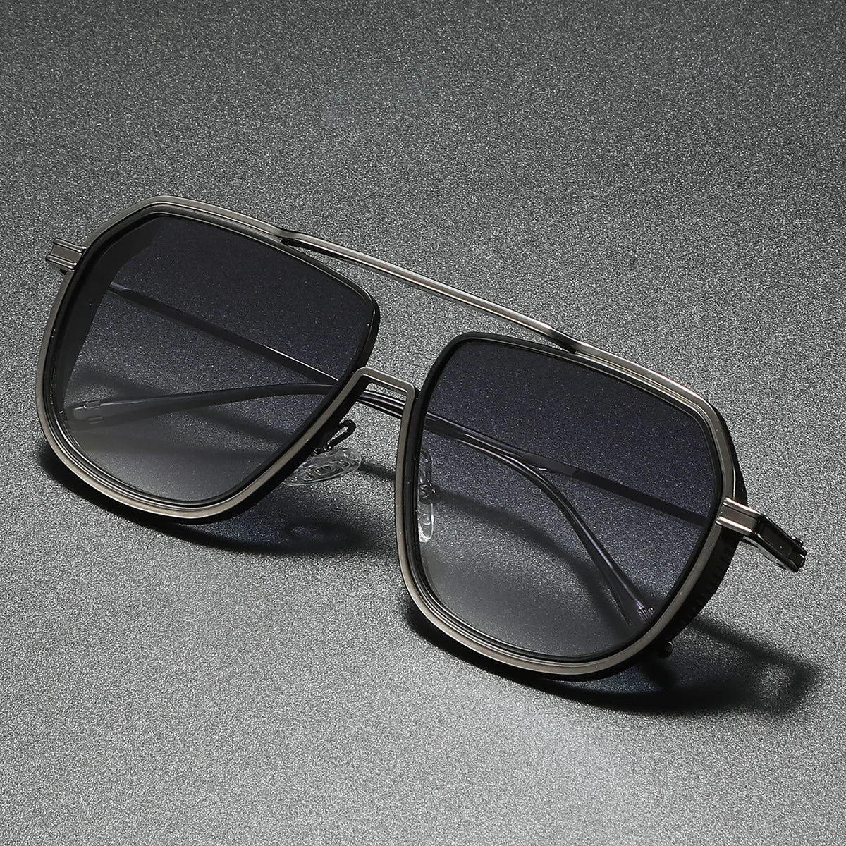 Linus Lightweight Gradient Aviator Sunglasses | Emory & Blanc