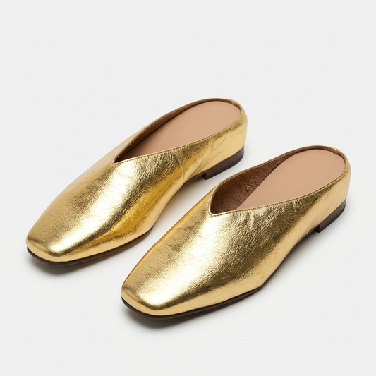 Noelle V-Cut Mule | Emory & Blanc