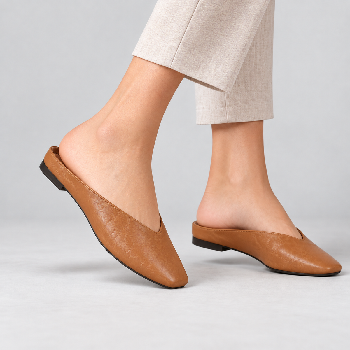 Noelle V-Cut Mule | Emory & Blanc