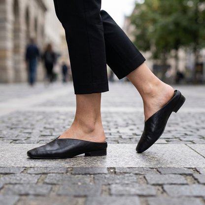 Noelle V-Cut Mule | Emory & Blanc