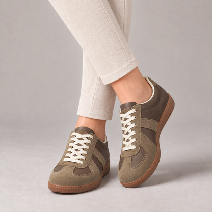 Ophelia Leather Low-Top Sneakers, Rounded Toe — Coffee (Dx ) | Emory & Blanc