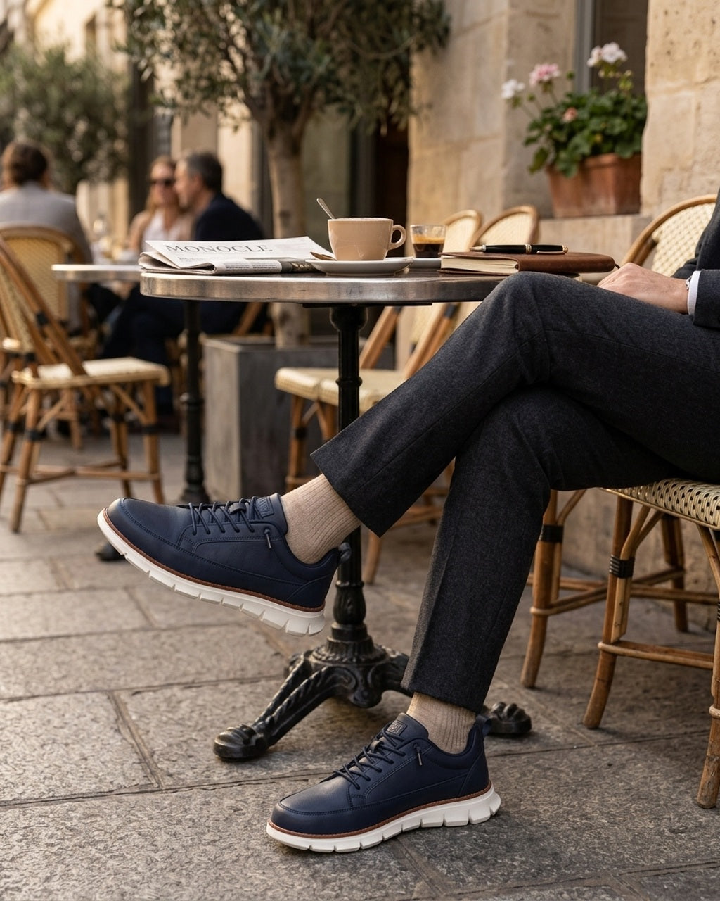Pierre Sneaker lifestyle image cafe terrace