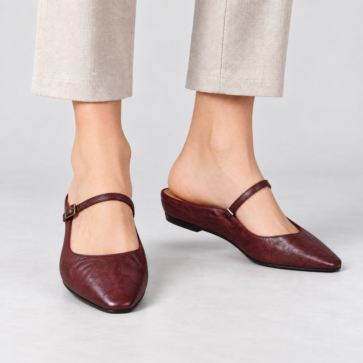 The Ella Pointed Mule | Emory & Blanc