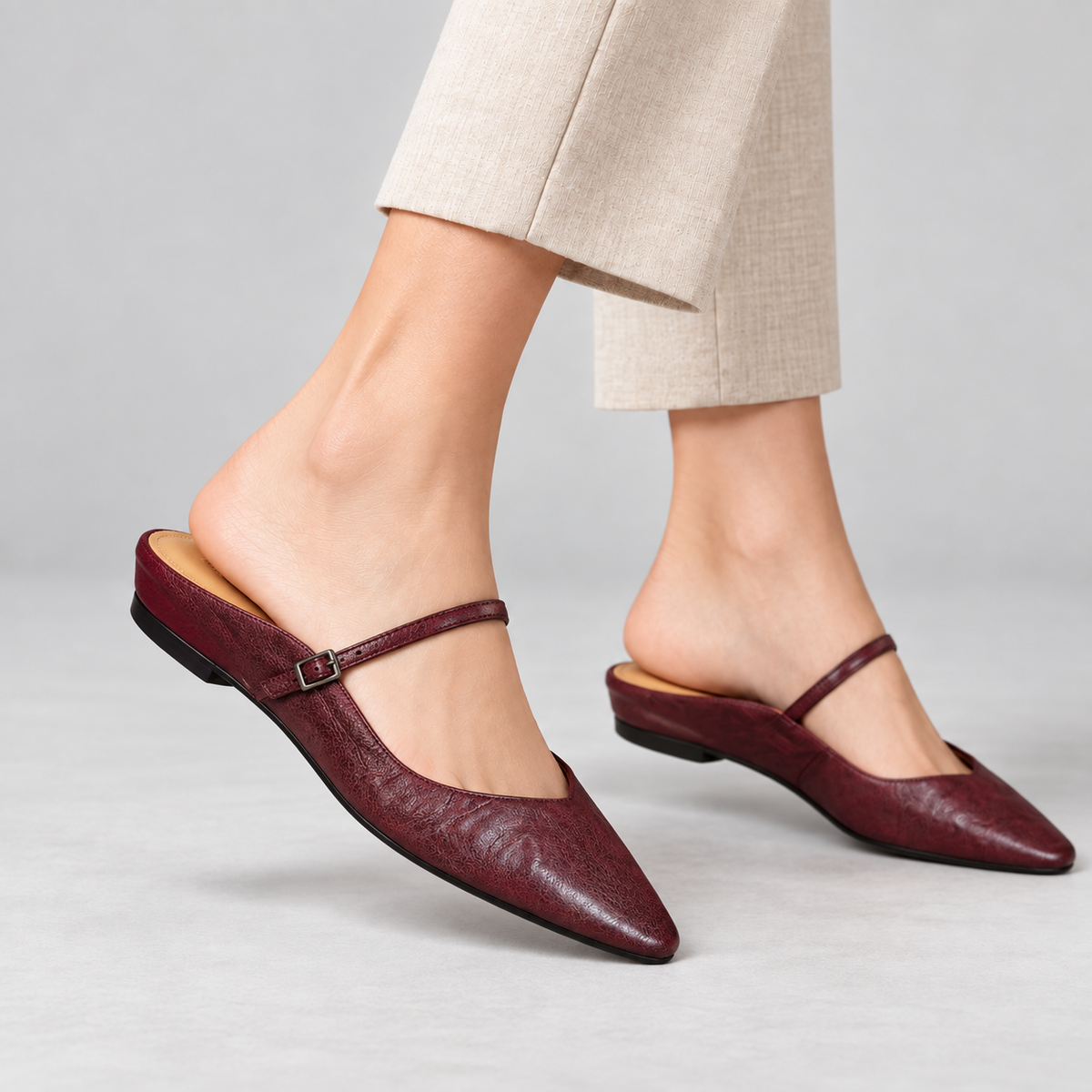 The Ella Pointed Mule | Emory & Blanc