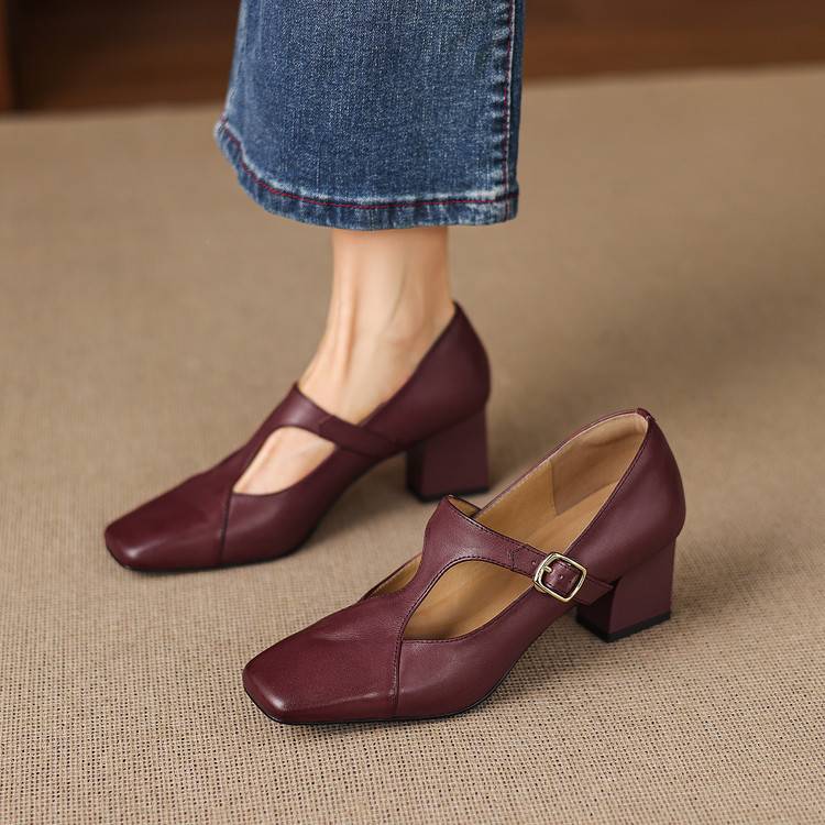 The Varenna Square-Toe Heel - product image 1