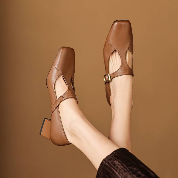 The Varenna Square-Toe Heel - product image 13