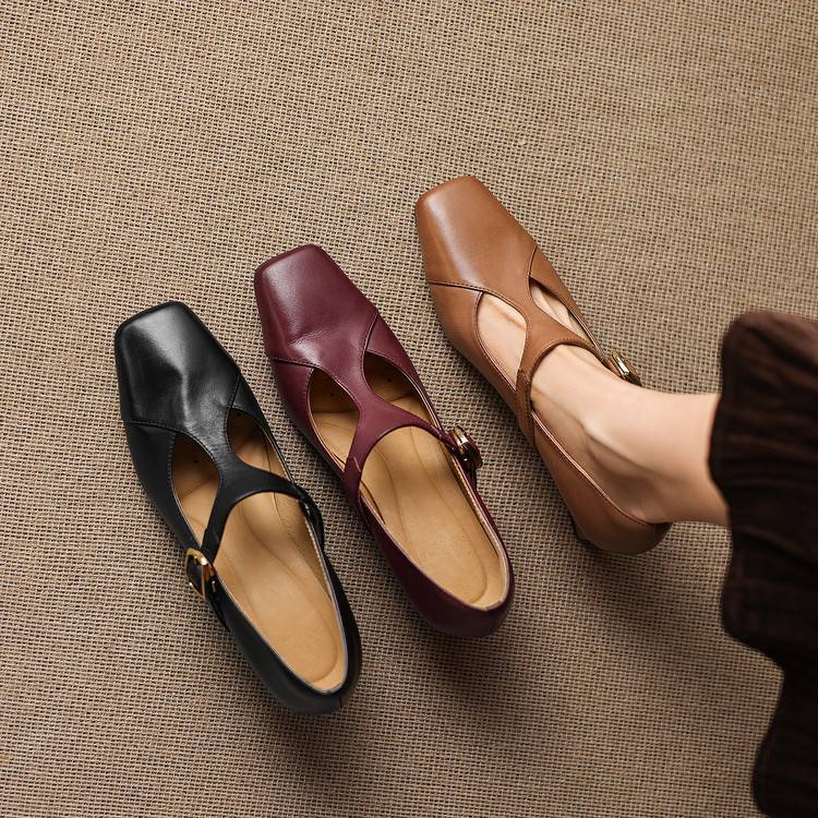 The Varenna Square-Toe Heel - product image 24