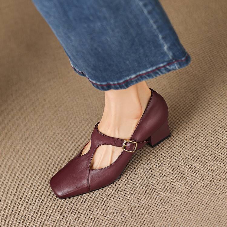 The Varenna Square-Toe Heel - product image 4