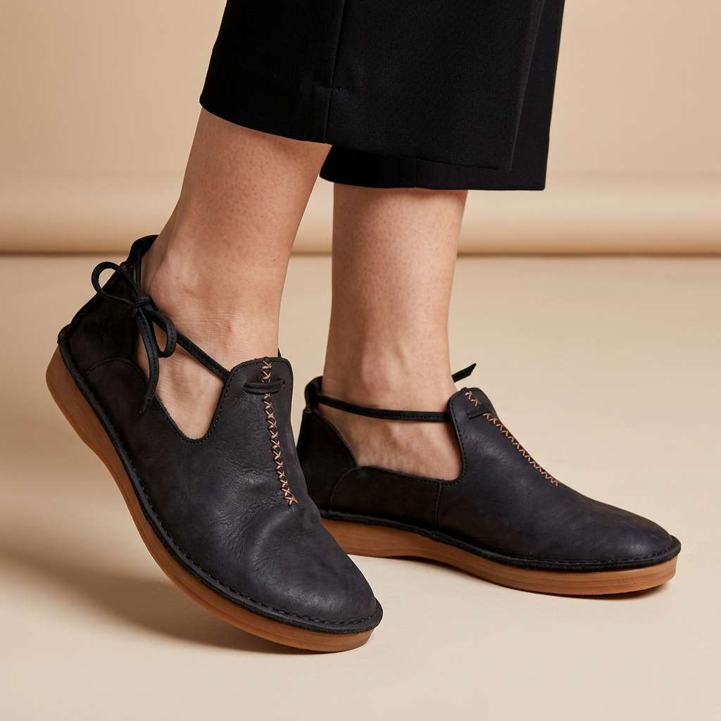 Velora Comfort Loafers in Black