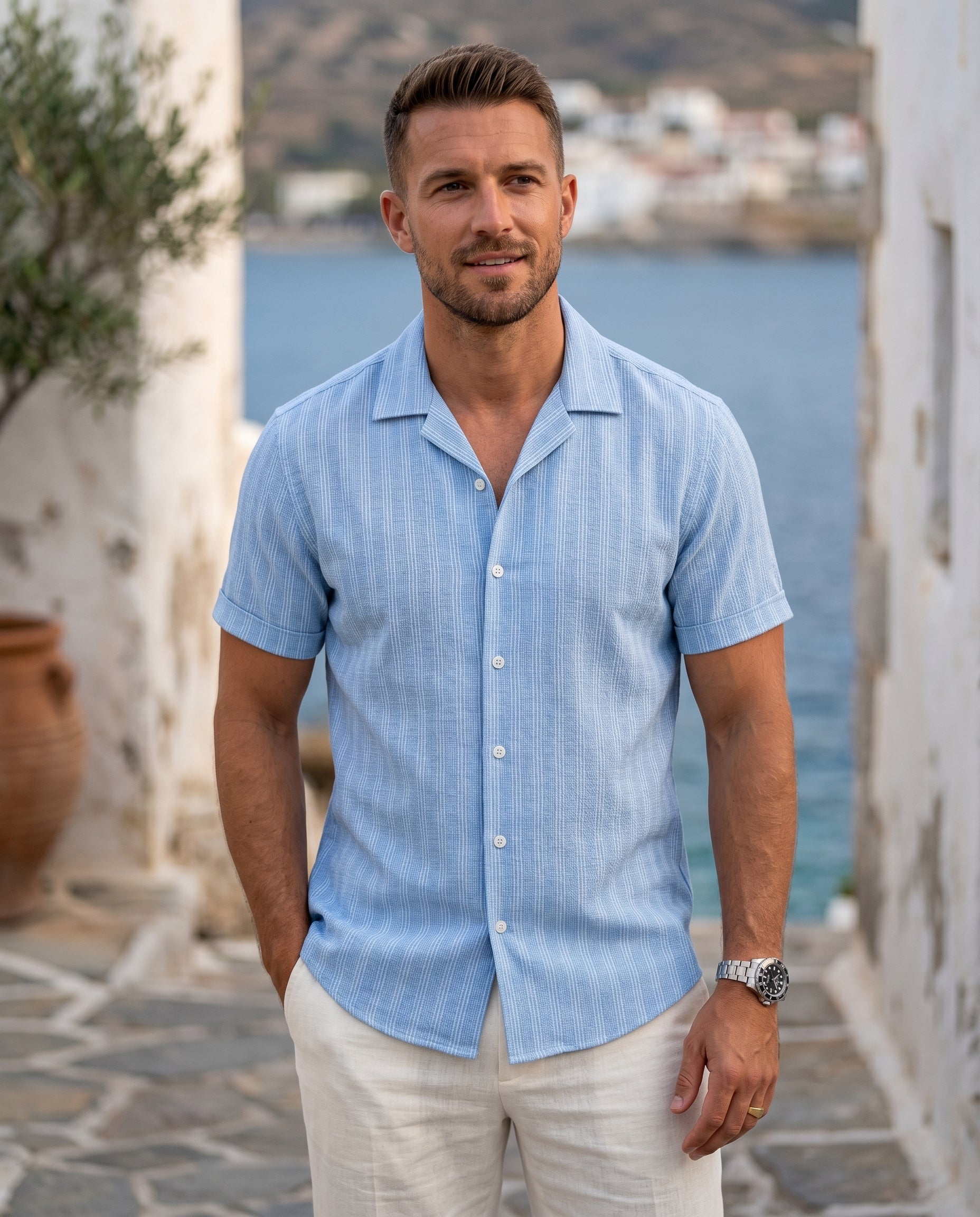 Oliver Heritage – Short Sleeve on-model variant in Coastal Blue