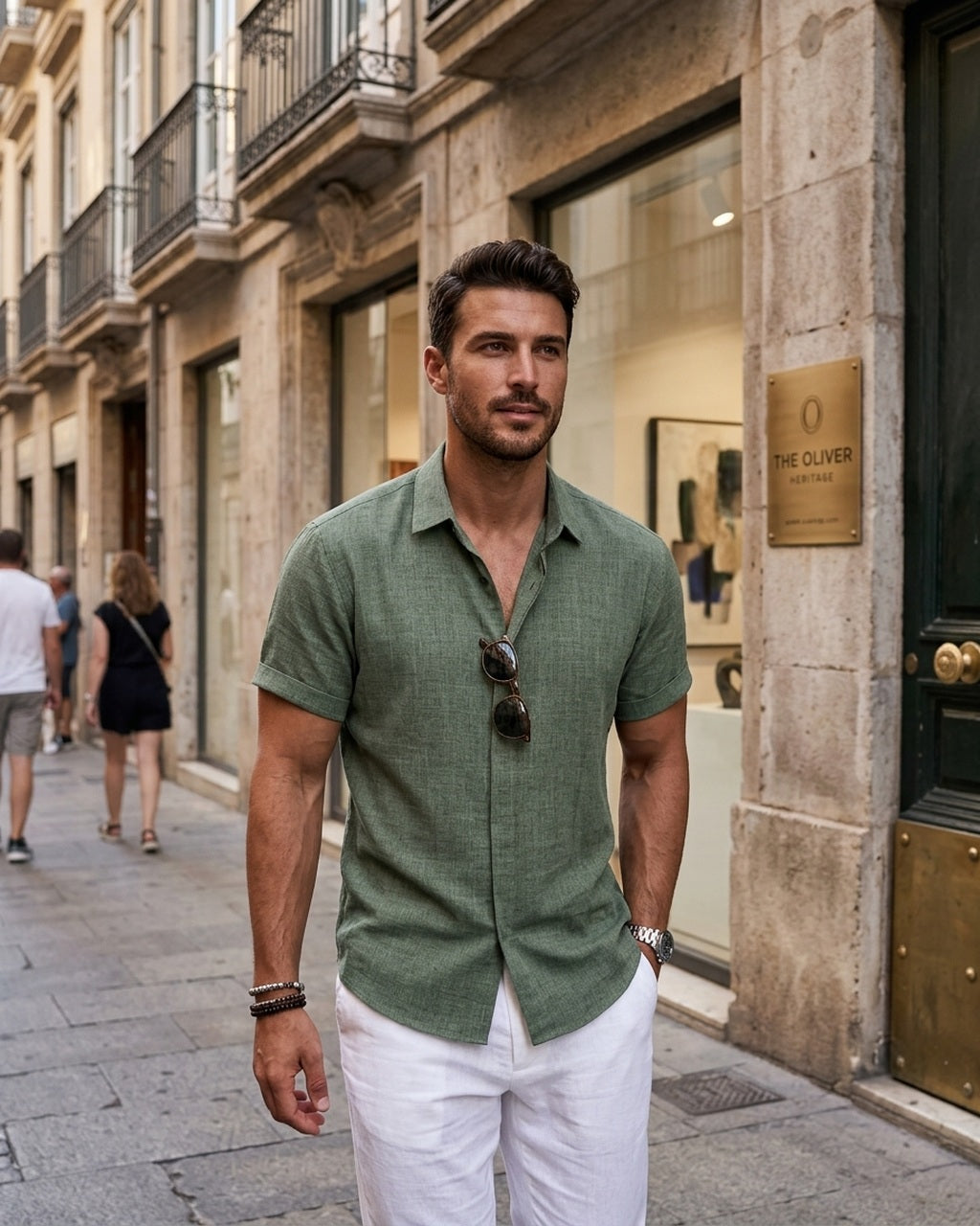 Oliver Heritage – Short Sleeve lifestyle gallery district